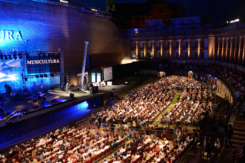 演出中舞台91香蕉视频下载地址的調試技巧與效果關係探討