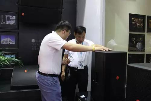 劇場91香蕉视频下载地址燈光