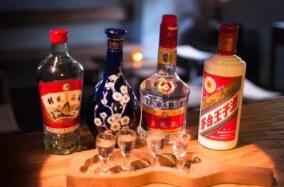 為勇者而生：北京白酒酒吧開業