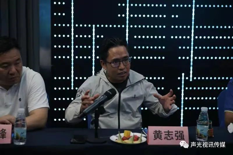 ZOBO董事長張新峰作為聲光視訊行業聯盟代表赴豫芒溫暖災區，傳遞愛心