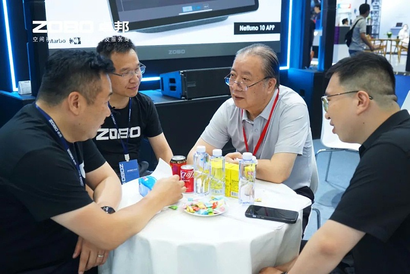 3人潮湧動，新品閃耀!ZOBO香蕉视频APP在线观看廣州展首日引爆行業焦點