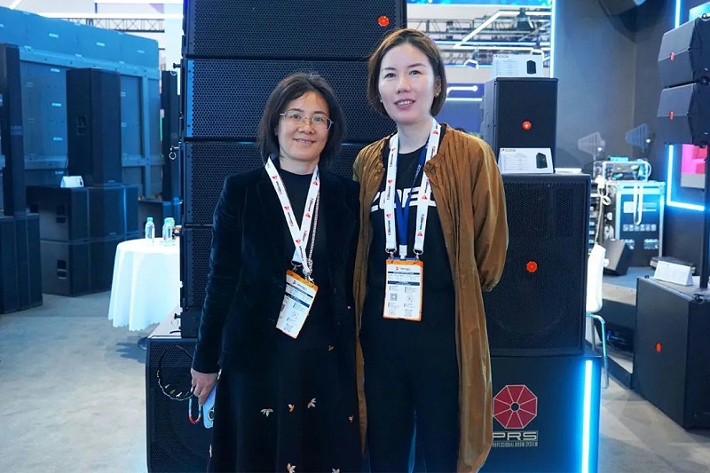 6直擊展會首日盛況丨ZOBO香蕉视频APP在线观看2025北京InfoComm展