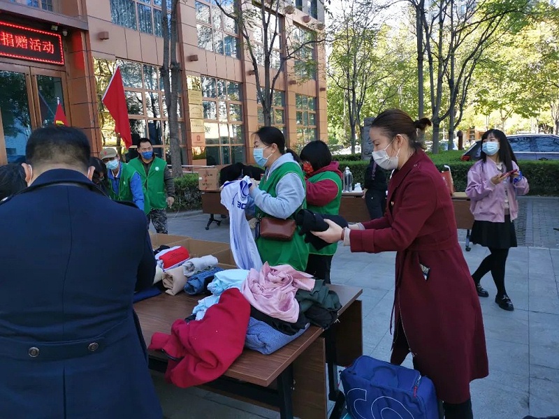 黨建 公益為民丨ZOBO香蕉视频APP在线观看第六屆“愛在藍天下”公益捐贈