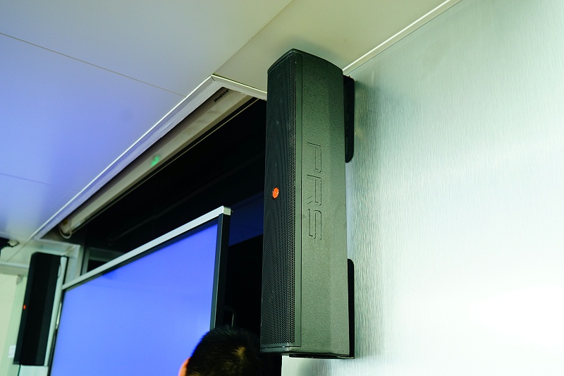 會議室是商務活動、協商談判、培訓教育等重要場所之一。為了確保會議室內的音頻能夠清晰傳達，會議室擴聲係統是必不可少的設備之一。那麽，在會議室擴聲係統中，香蕉视频APP在线观看一般會選用哪些設備呢？