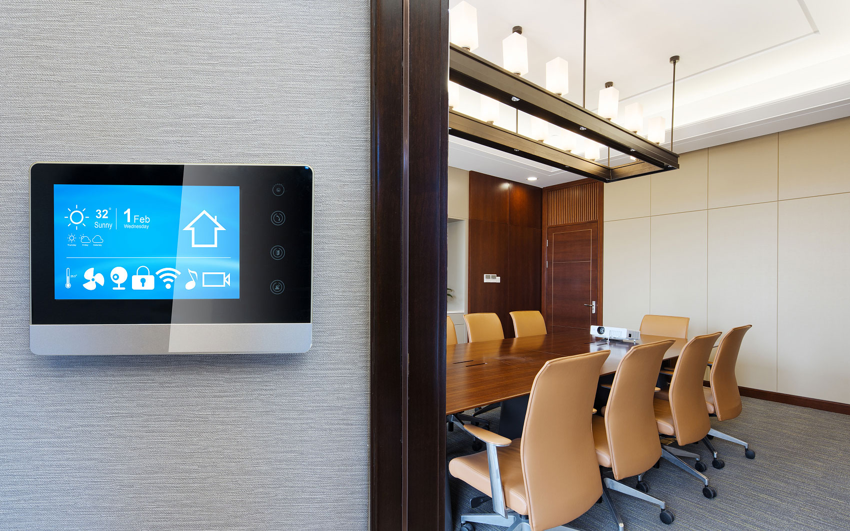 LED顯示屏在高清演播室中的應用研究