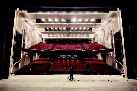 1南通大香蕉视频破解歌劇廳擴聲係統設計